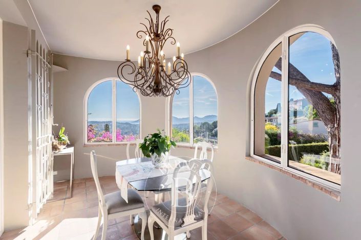 Image No.19-5 Bed House for sale