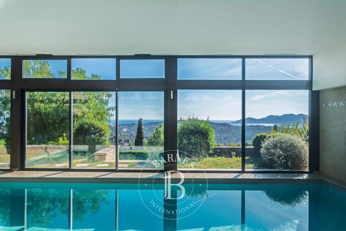 Image No.26-5 Bed House for sale