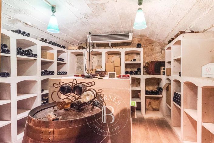 Image No.31-5 Bed House for sale