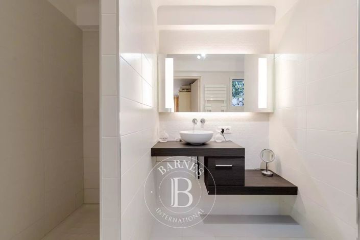 Image No.35-5 Bed House for sale