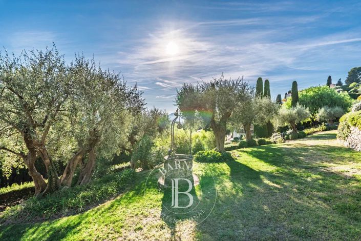 Image No.40-5 Bed House for sale