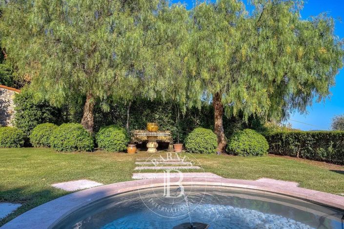 Image No.7-5 Bed House for sale