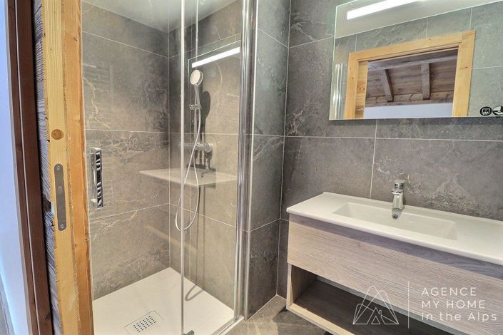 Image No.17-3 Bed Apartment for sale