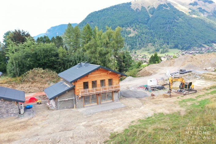 Image No.8-5 Bed House for sale