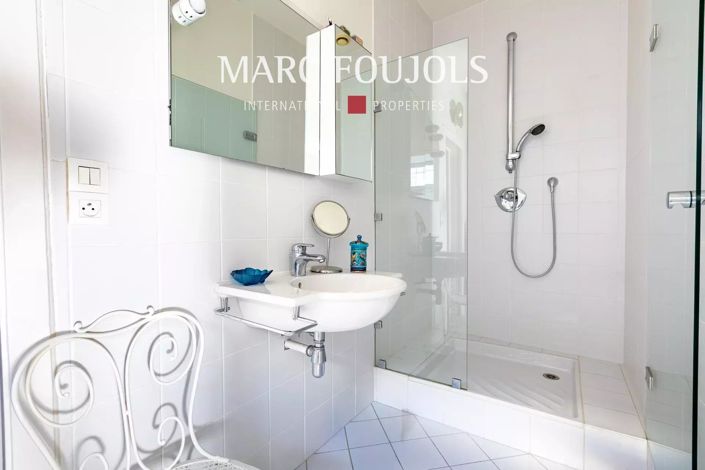 Image No.26-7 Bed House for sale