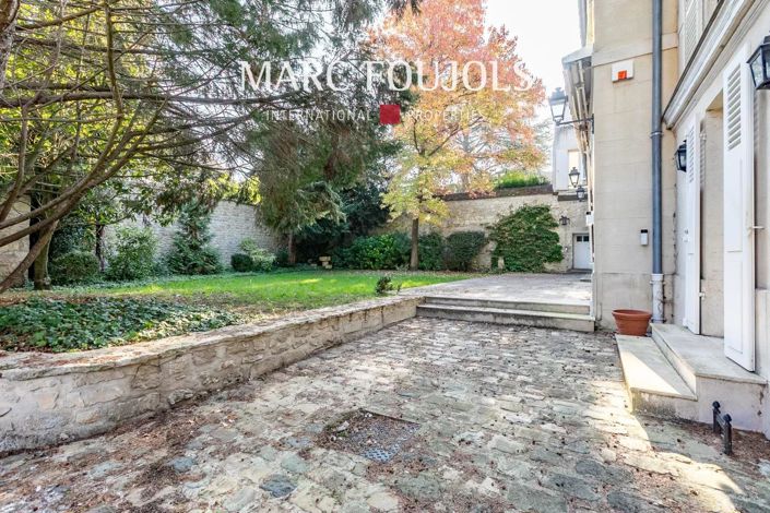 Image No.7-7 Bed House for sale