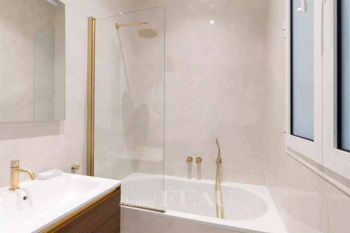 Image No.13-Appartement de 4 chambres à vendre à Paris