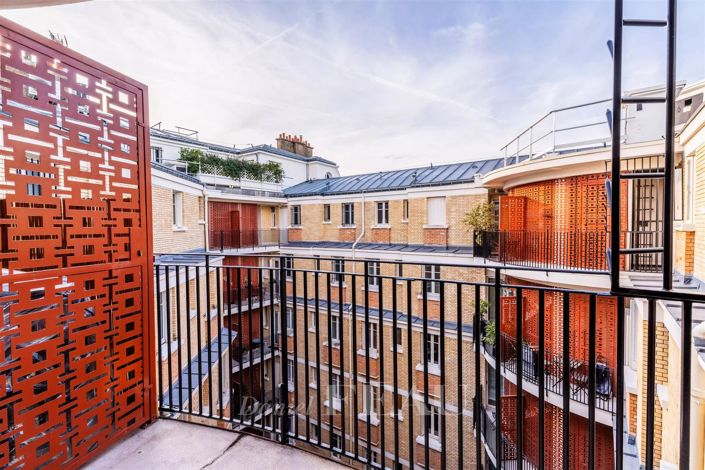 Image No.12-2 Bed Apartment for sale