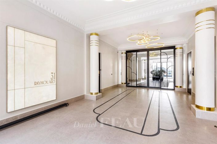 Image No.28-2 Bed Apartment for sale