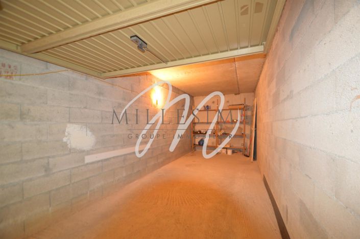 Image No.15-1 Bed Property for sale