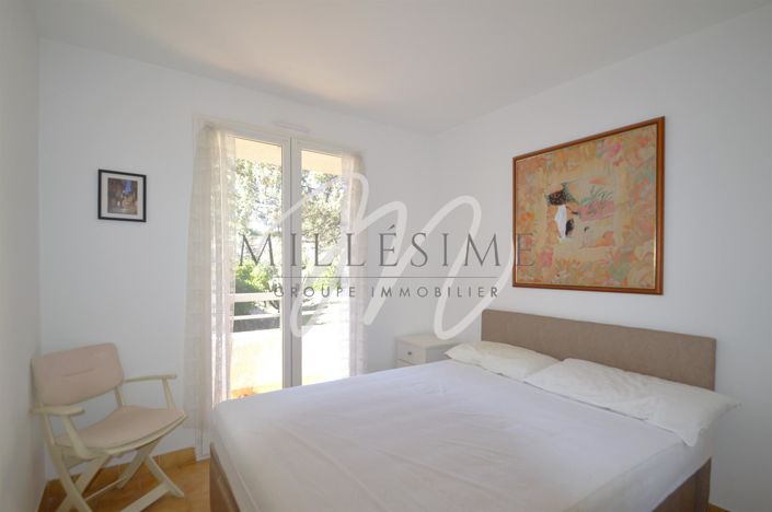 Image No.8-1 Bed Property for sale