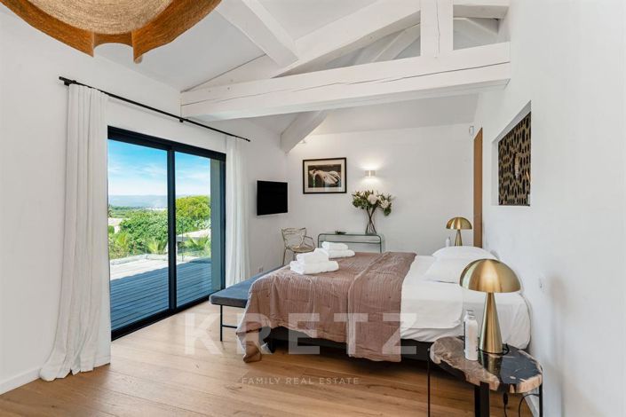 Image No.10-5 Bed House for sale