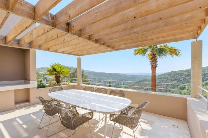 Image No.11-5 Bed House for sale