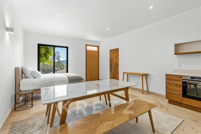 Image No.12-5 Bed House for sale