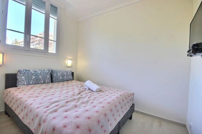 Image No.6-Apartment for sale