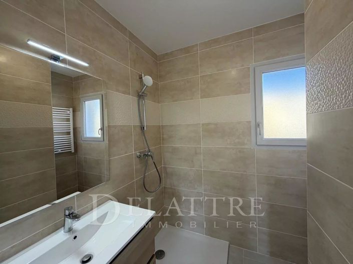 Image No.9-4 Bed House for sale