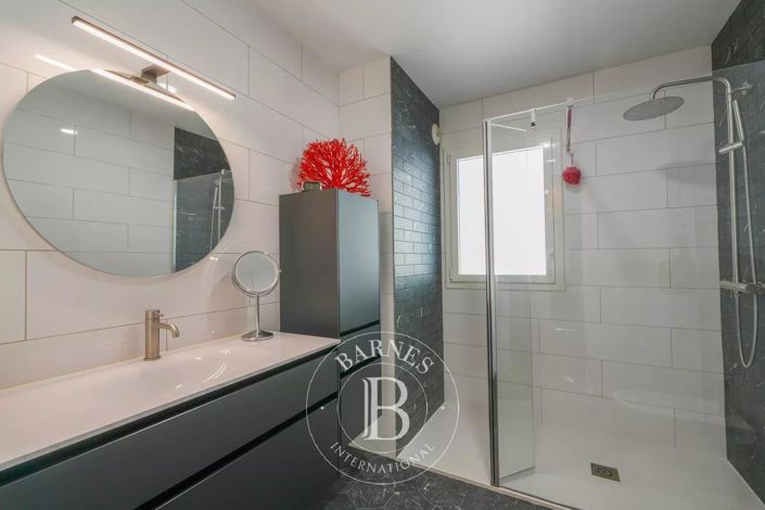 Image No.11-4 Bed Apartment for sale