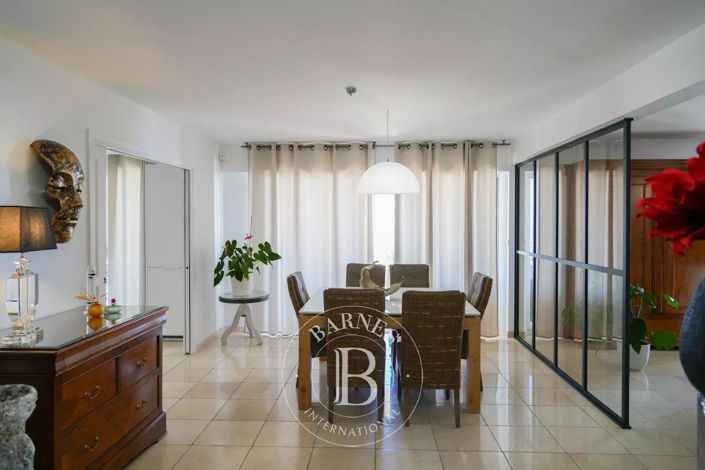 Image No.6-4 Bed Apartment for sale