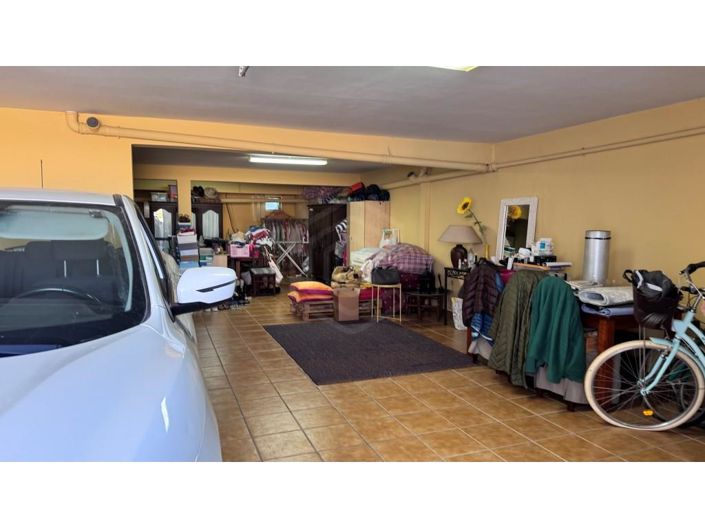 Image No.2-Maison de 4 chambres à vendre à Montenegro