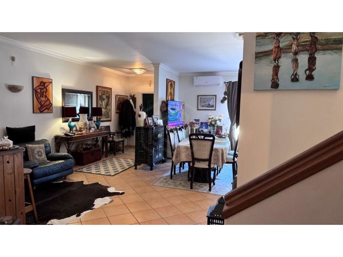 Image No.5-Maison de 4 chambres à vendre à Montenegro