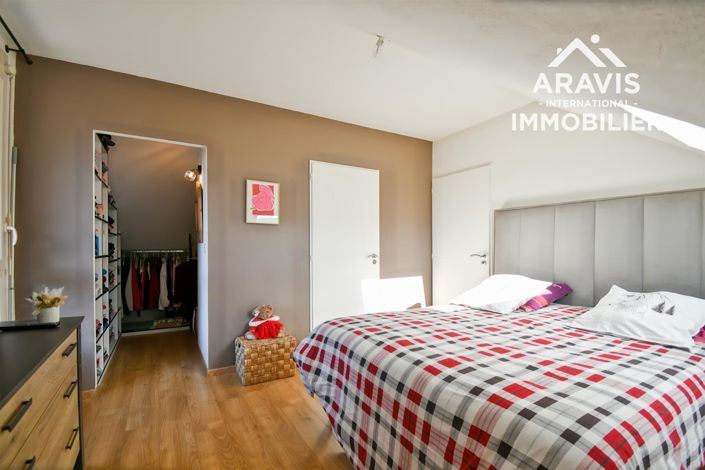 Image No.10-3 Bed Apartment for sale