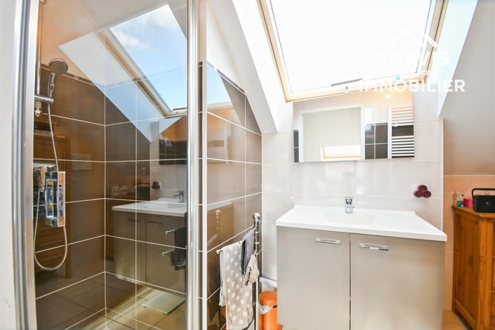 Image No.11-3 Bed Apartment for sale