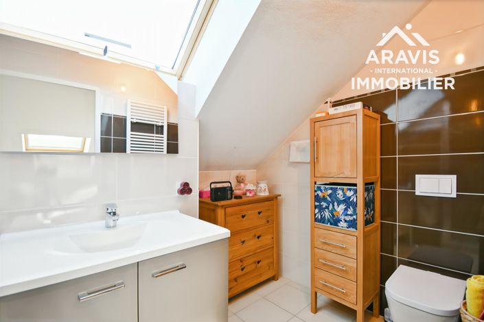 Image No.12-3 Bed Apartment for sale