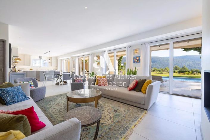 Image No.5-4 Bed House for sale