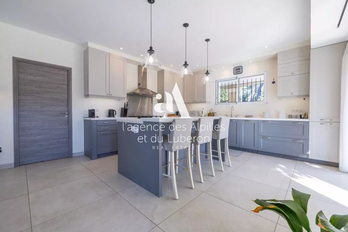 Image No.9-4 Bed House for sale