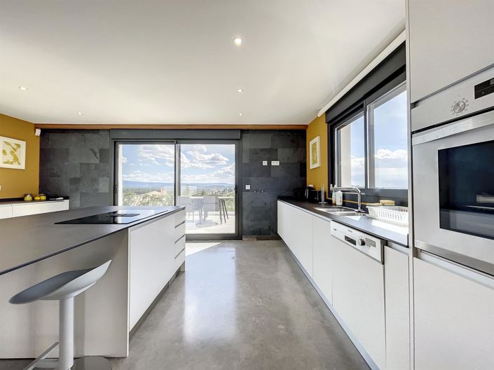 Image No.13-4 Bed House for sale