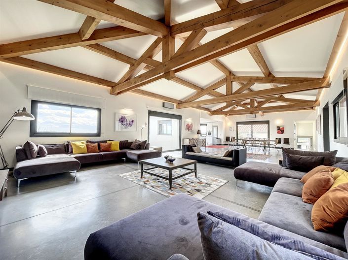 Image No.14-4 Bed House for sale