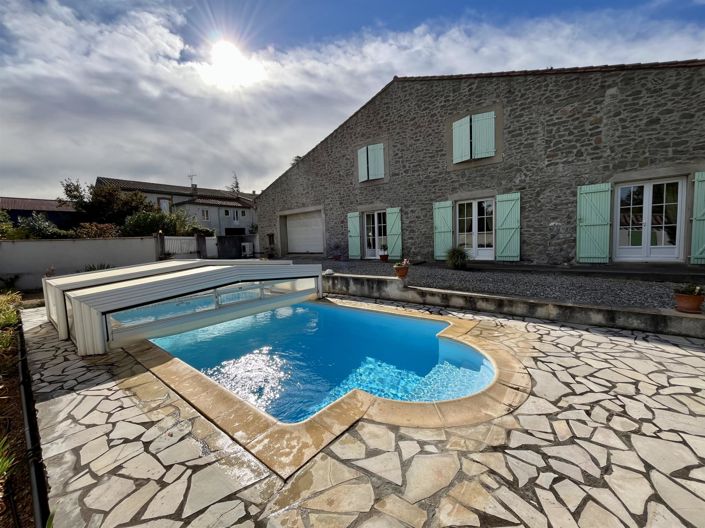 Image No.1-2 Bed House for sale