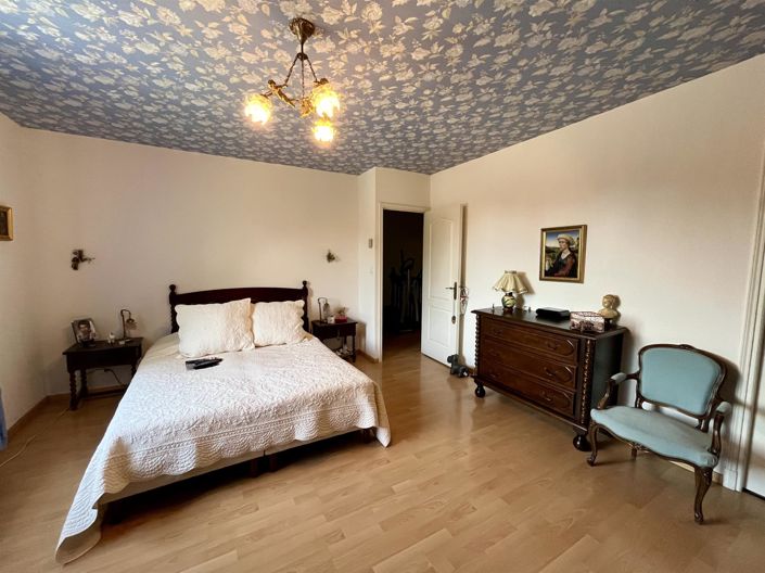 Image No.10-2 Bed House for sale