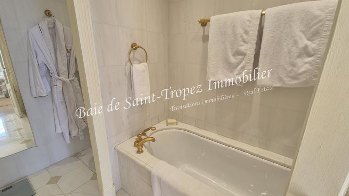 Image No.13-4 Bed House for sale