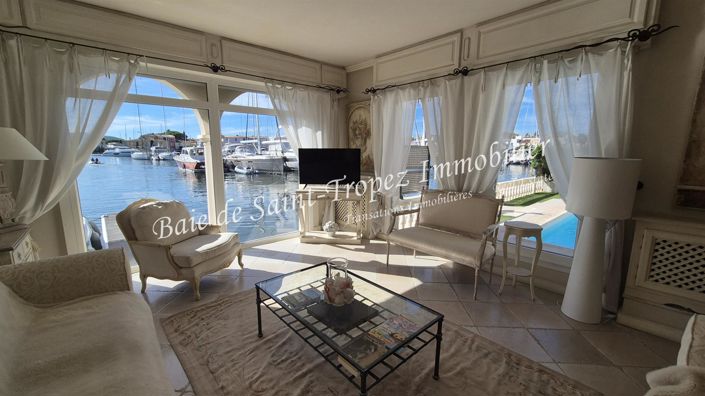 Image No.2-Maison de 4 chambres à vendre à Grimaud