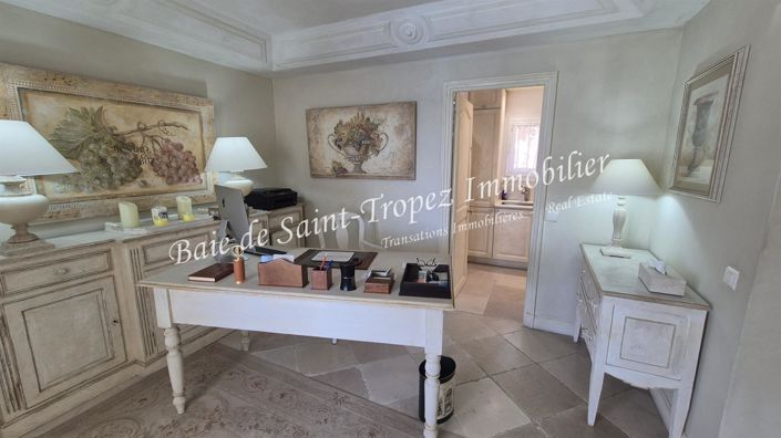 Image No.21-4 Bed House for sale