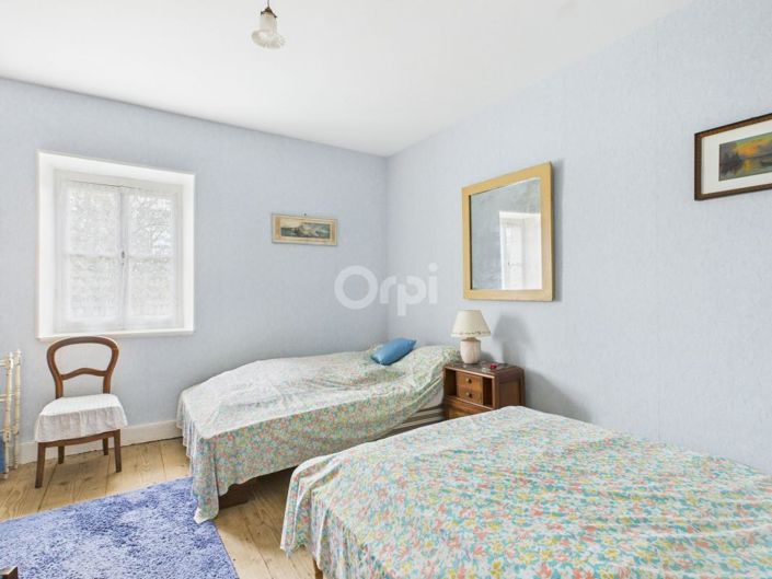 Image No.11-8 Bed House for sale