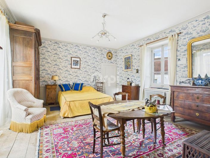 Image No.23-8 Bed House for sale