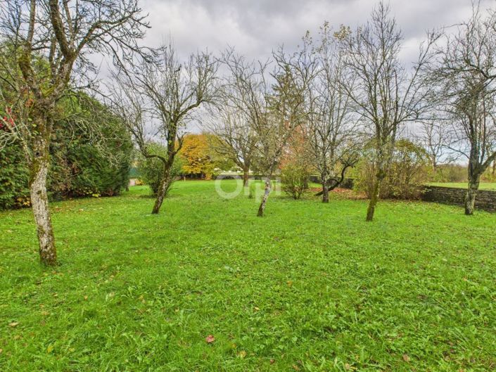 Image No.8-8 Bed House for sale