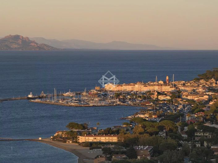 Image No.2-5 Bed House for sale