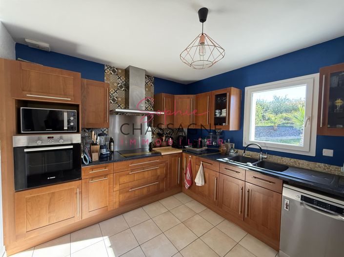 Image No.5-3 Bed House for sale