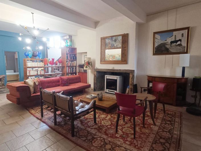 Image No.1-5 Bed House for sale