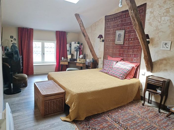 Image No.9-5 Bed House for sale