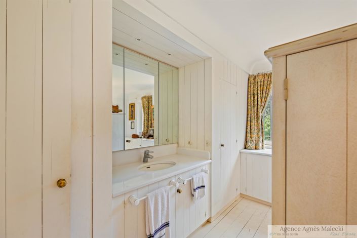 Image No.21-7 Bed House for sale