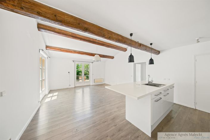 Image No.22-7 Bed House for sale