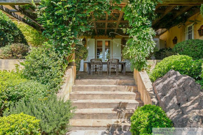 Image No.23-7 Bed House for sale