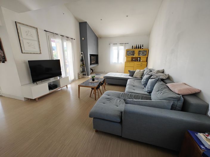 Image No.2-5 Bed House for sale