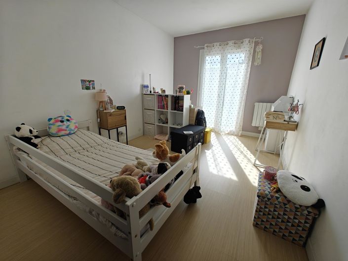 Image No.6-5 Bed House for sale