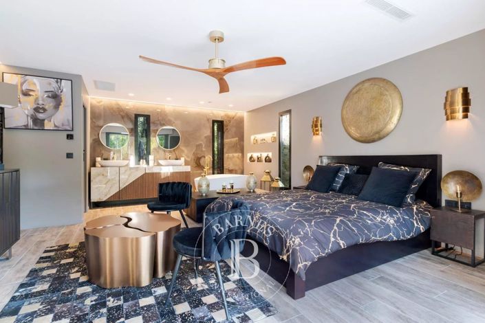 Image No.13-6 Bed House for sale