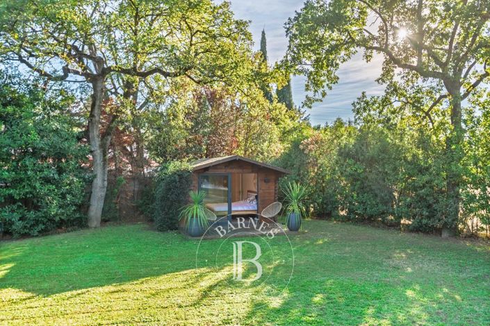 Image No.19-6 Bed House for sale